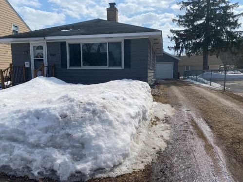 1043 Vine St, Eau Claire, WI 54703-2774