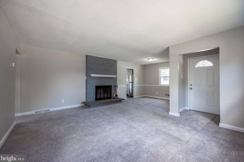3873 Evelyn Dr, Wilmington DE  19808-4644 exterior