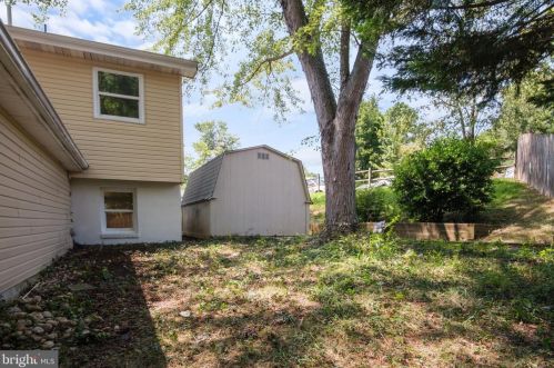 15109 Cloverdale Rd, Woodbridge VA  22193-1650 exterior