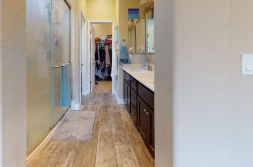 2479 Mountainside Dr, Los Banos CA  93635-8825 exterior