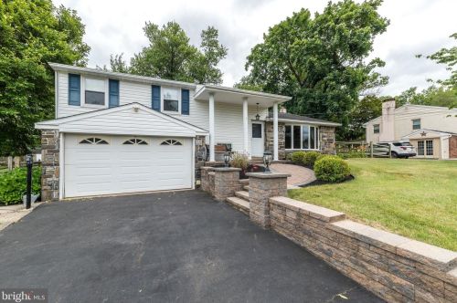 64 Marmic Dr, Southampton, PA 18966-1722