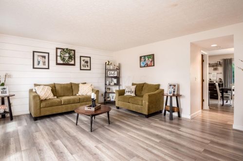 1431 Meadowlark Ln, Marysville, OH 43040-8535