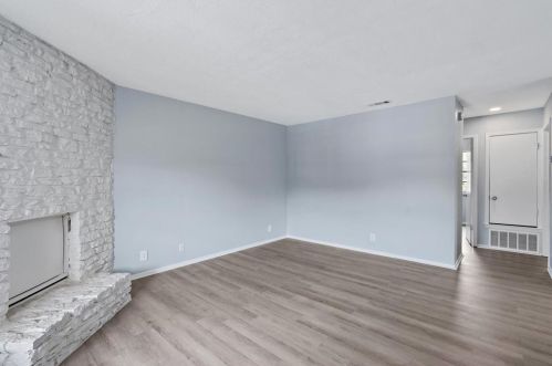 302 Hedgewood Dr, Georgetown TX  78628-2493 exterior