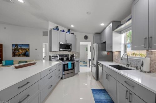 15387 Upwind Dr, Bonita Springs FL  34135-8588 exterior