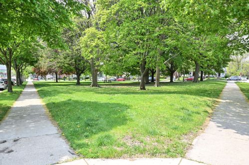 2230 Bradford Ave, Milwaukee WI  53211-4059 exterior