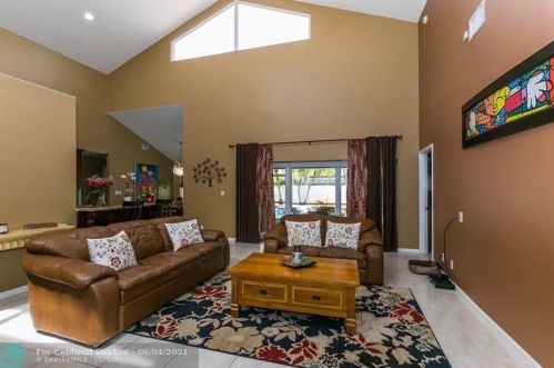 935 202nd Ter, Hollywood, FL 33029-3441