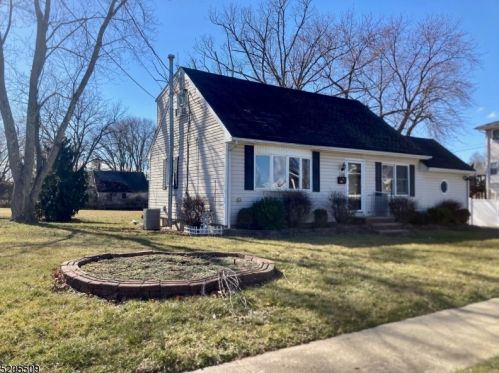 108 Bridge St, Manville NJ  08835-2328 exterior