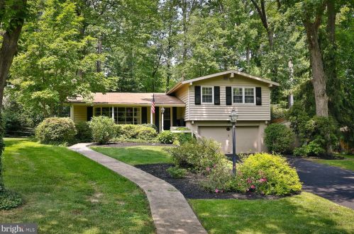 2540 Martin Rd, Willow Grove, PA 19090-1618