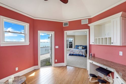 1175 Bird Ln, Sanibel FL  33957-3507 exterior