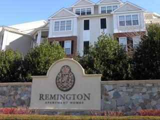 21000 Stanford Sq, Dulles VA  20166-2446 exterior