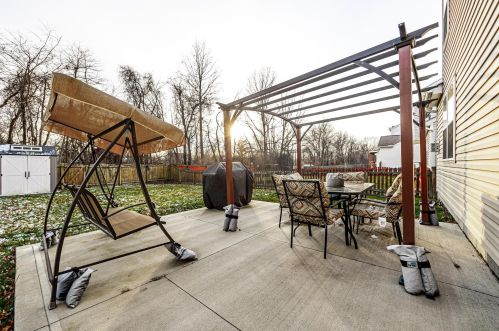 8311 Crete Ln, Blacklick OH  43004-8307 exterior