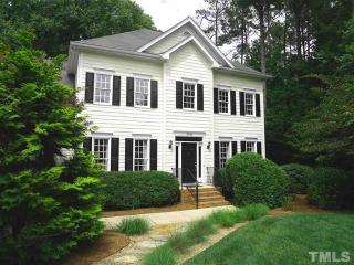 2700 Dray Ct, Raleigh, NC 27613-7167