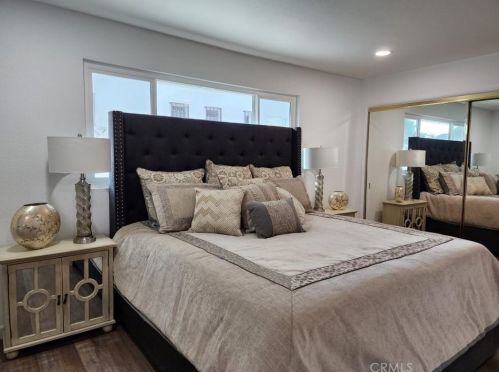 850 15th St, Long Beach, CA 90813-2005