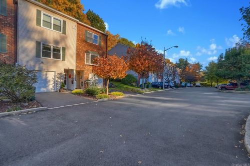 20 Foltim Way, Congers, NY 10920-1421