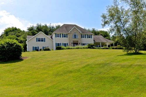 20 Yankee Dr, Brookfield Center CT  06804-3538 exterior