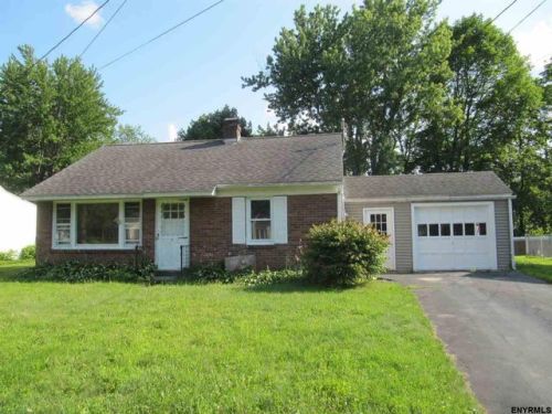 12 Elm Ct, North Greenbush, NY 12198-7904