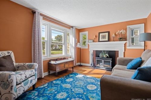 57 Goodwin St, Manchester CT  06040-4399 exterior