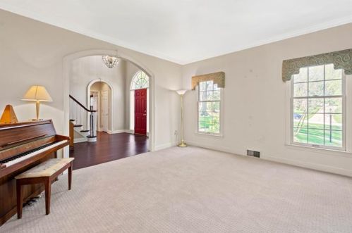 85 Nancy Dr, Canonsburg, PA 15317-3203