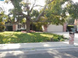 1223 Ashland Ave, Visalia, CA 93277-6624