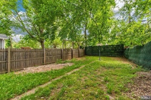 32 Long St, East Orange NJ  07017-1208 exterior