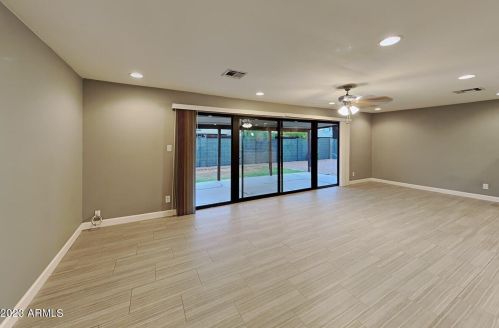 8719 Plaza Ave, Scottsdale AZ  85250-6710 exterior