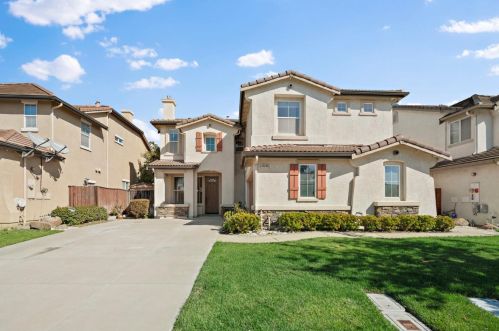 33240 11th St, Union City, CA 94587-3468