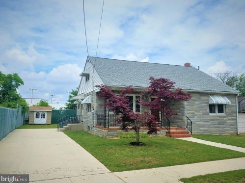 803 5th St, Palmyra, NJ 08065-2410