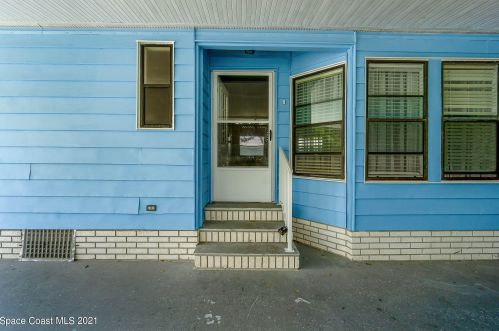 7595 Blackhawk Rd, Sebastian, FL 32976-7721