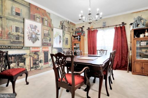 357 Locust Grove Dr, Purcellville VA  20132-3285 exterior