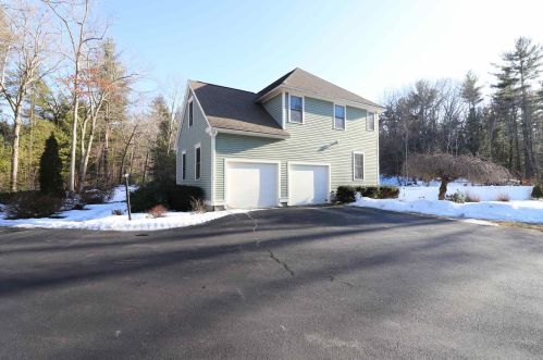 27 Lynne Dr, Hollis, NH 03049-6554