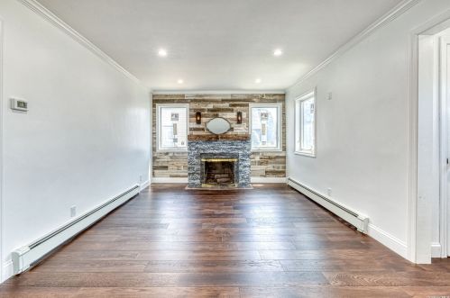 2381 Yorktown St, Rockville Centre NY  11572-1717 exterior