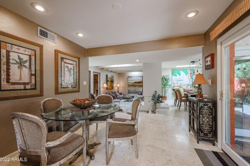 1029 Cactus Wren Dr, Phoenix AZ 85051-8187 exterior