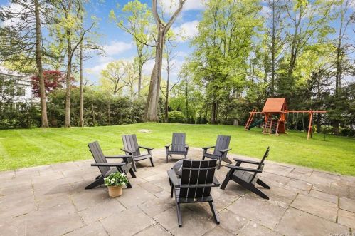 30 Brite Ave, Scarsdale NY  10583-2305 exterior