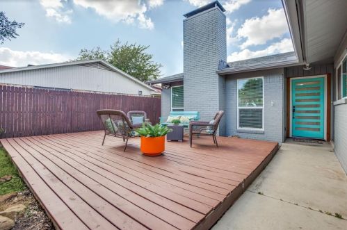 2131 Blossom Ln, Richardson TX  75081-4703 exterior