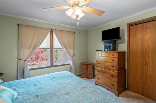 11 Pepper Bush Trl, South Kingstown RI  02874-2368 exterior