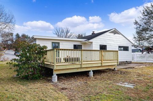 2603 Mercer Ct, Yorktown Hgts NY  10598-3103 exterior