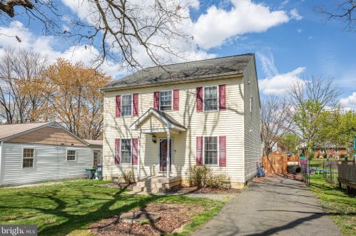 107 Mclaws St, Fredericksburg, VA 22408-3923