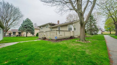 1401 Azalea Dr, Hammond, IN 46321-3810