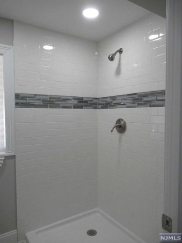 68 Hemlock St, Oakland NJ  07436-1829 exterior