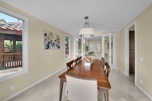 6471 Morningside Dr, Huntington Beach CA  92648-6106 exterior