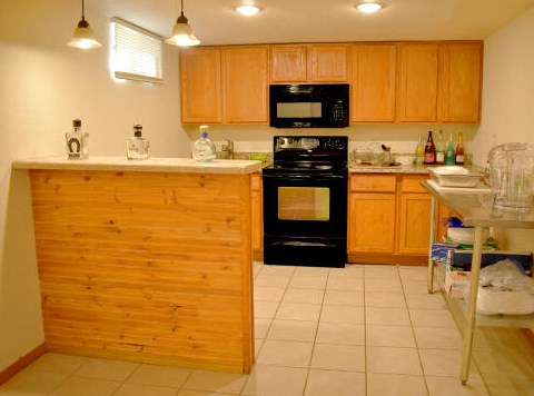 8303 106, Milwaukee WI 53224-2611 exterior