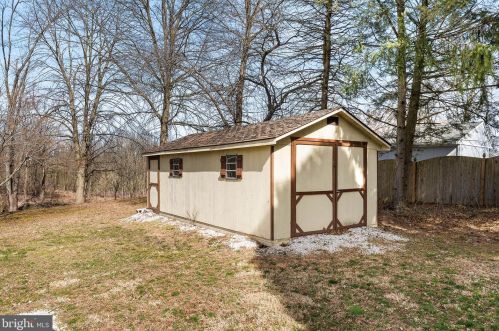 2741 Leidy Rd, Gilbertsville PA  19525-9170 exterior