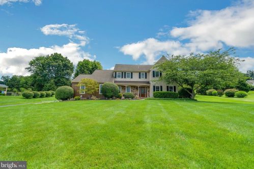 43 Heron Hill Dr, Downingtown, PA 19335-1864