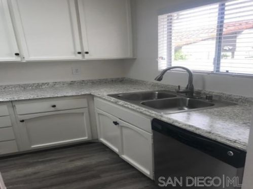 347 Orwell Ln, Encinitas, CA 92024-4811