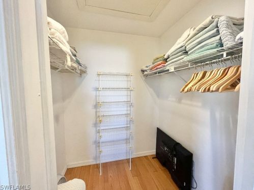 220 Palm Lk Dr, Sanibel FL 33957-5601 exterior