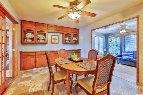 1096 Cambridge Rd, West Kaysville UT  84037-1305 exterior