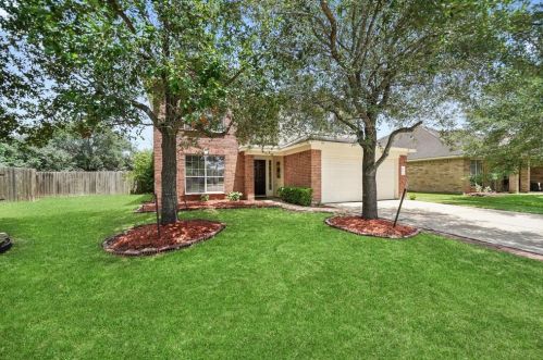1903 Plum Falls Ln, Pearland TX  77581-3605 exterior