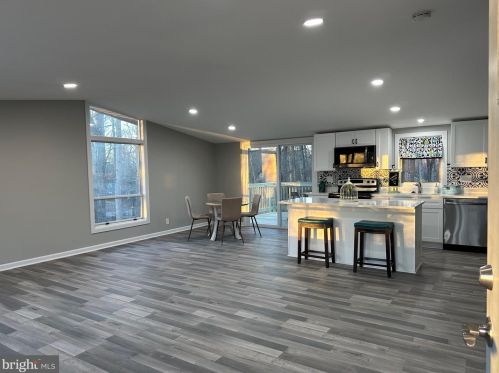 304 Constitution Blvd, Locust Grove, VA 22508-5243