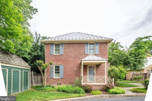 823 College Ave, Fredericksburg VA  22401-5469 exterior