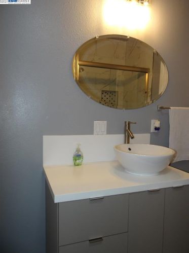 1434 Havenscourt Blvd, Oakland CA  94621-3628 exterior